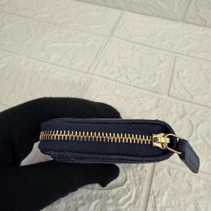 Chanel深藍色淡金雙Cㄇ拉零錢包-2
