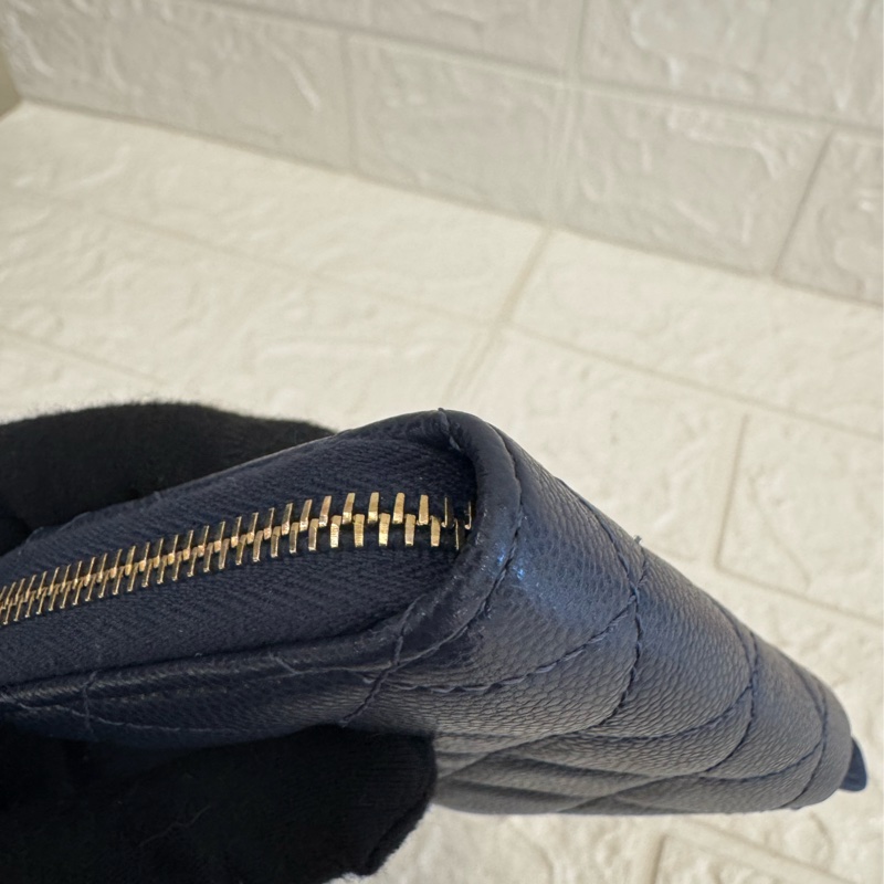 Chanel深藍色淡金雙Cㄇ拉零錢包-5