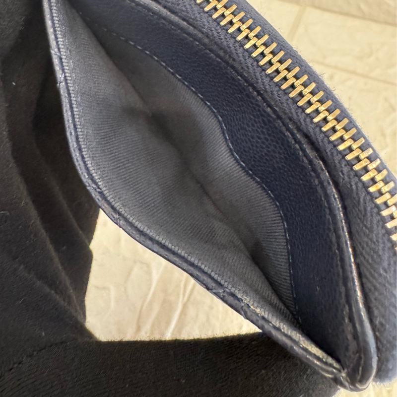Chanel深藍色淡金雙Cㄇ拉零錢包-10