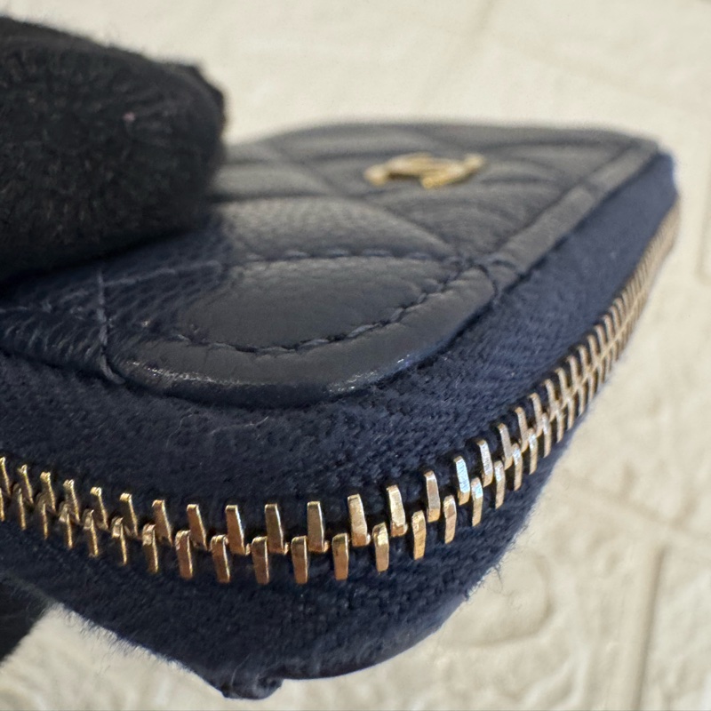 Chanel深藍色淡金雙Cㄇ拉零錢包-13