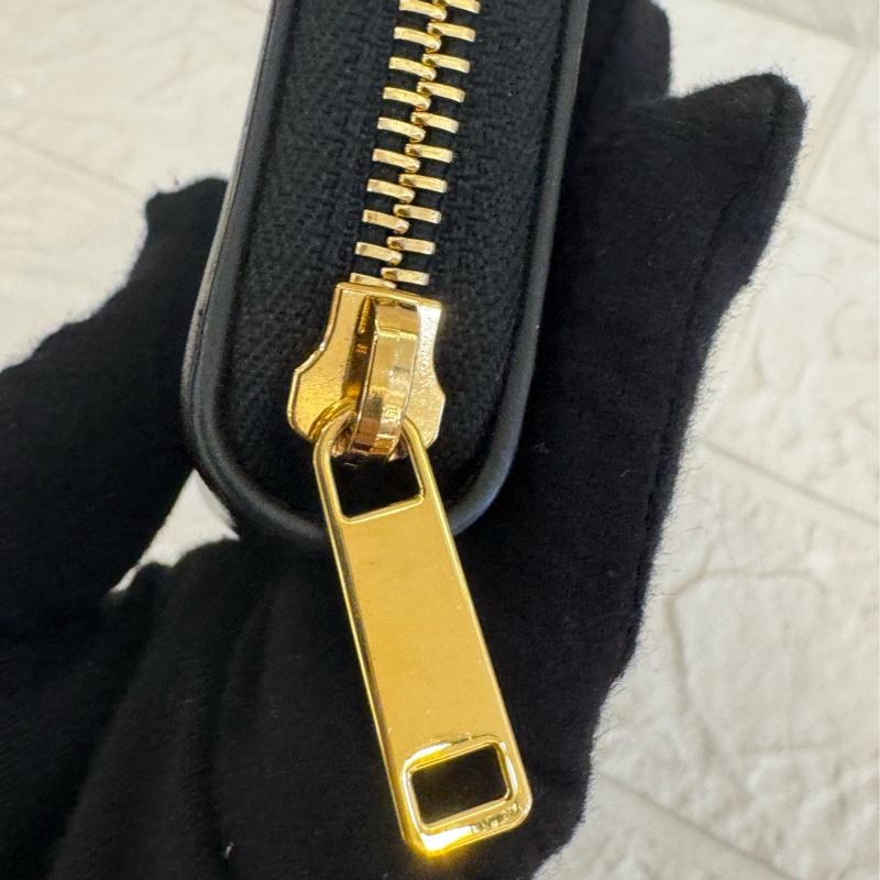 Celine 黑皮革凱旋門ㄇ拉零錢包👛-12