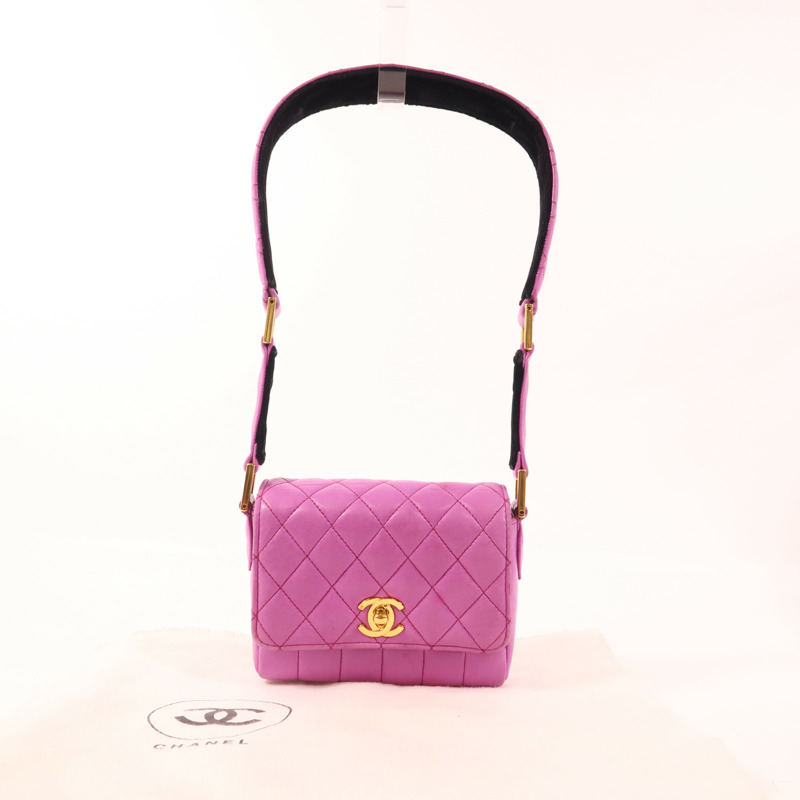 CHANEL 牛皮皮革Shoulder Bag金扣肩背袋-20