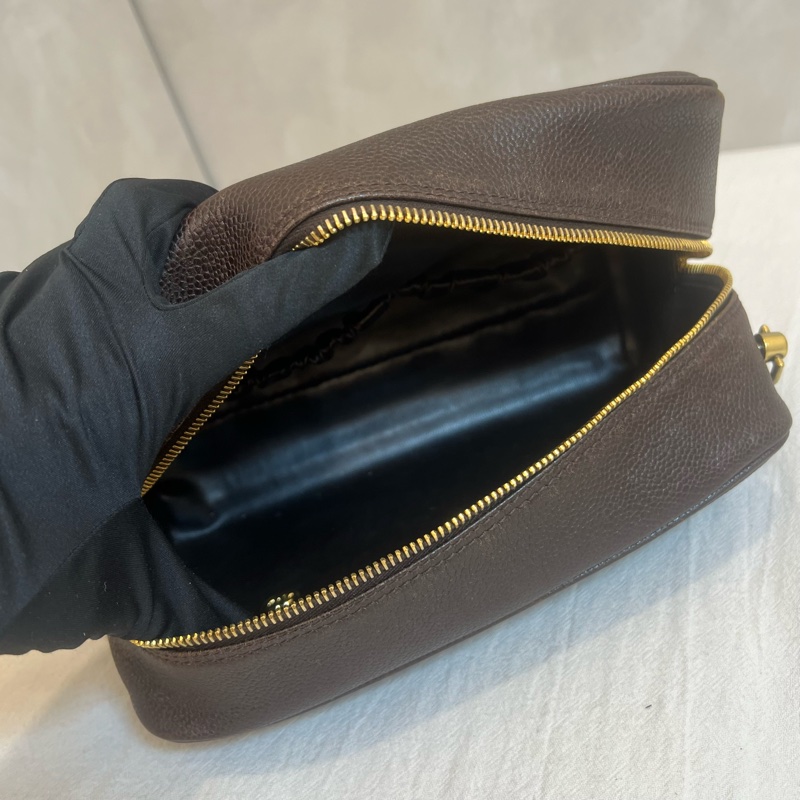 Chanel 經典魚子醬化妝包-16