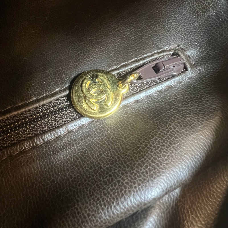 Chanel 經典魚子醬化妝包-20