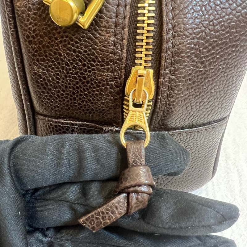 Chanel 經典魚子醬化妝包-21