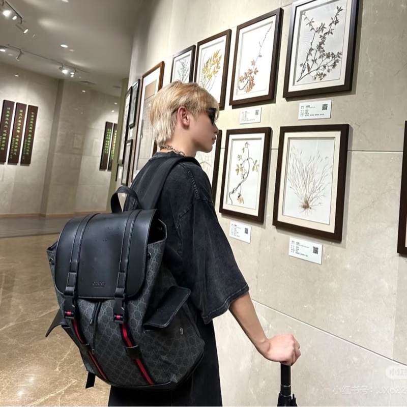 (超稀有) GUCCI Supreme 經典老花 後背包🎒 專櫃11萬-20