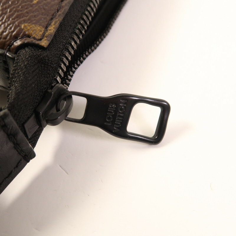 LOUIS VUITTON Monogram Cruiser Messenger肩背袋-9