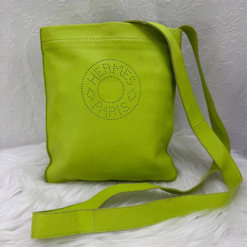 HERMES  Lambskin Clou De Selle Pouch Kiwi-0