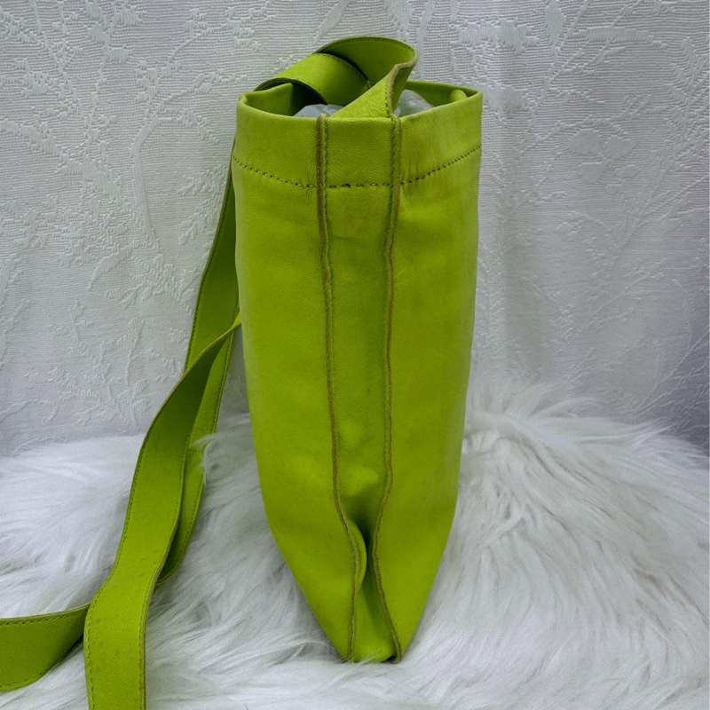 HERMES  Lambskin Clou De Selle Pouch Kiwi-1