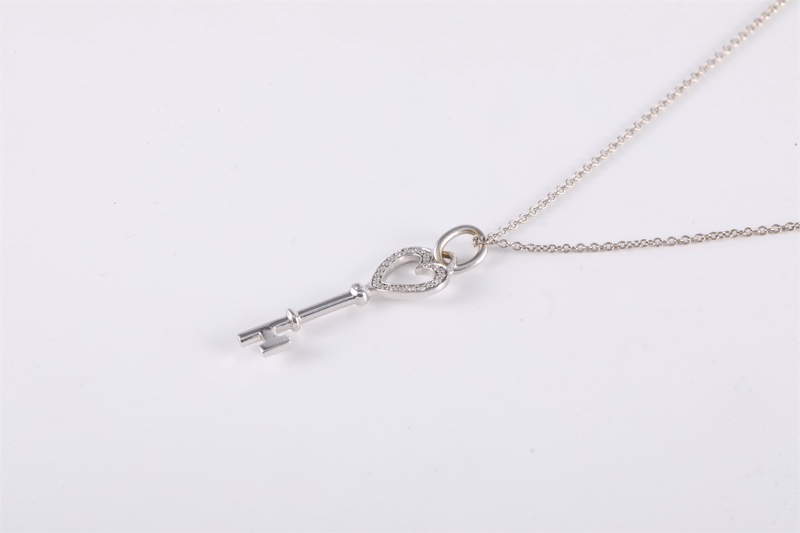 TIFFANY&CO(蒂芙尼) 18K白金 鑽石 白金 愛心 帶鑽 鑰匙 項鏈 18K-1