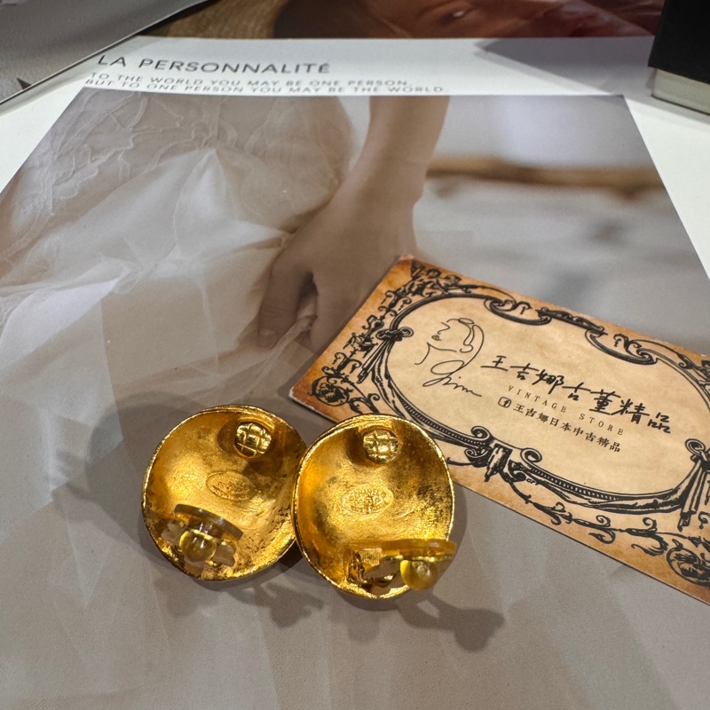 Chanel vintage 琉璃耳夾/王吉娜古董精品-4