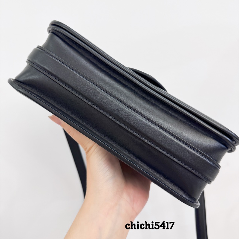 Lv Pont9 黑牛皮斜背包-5