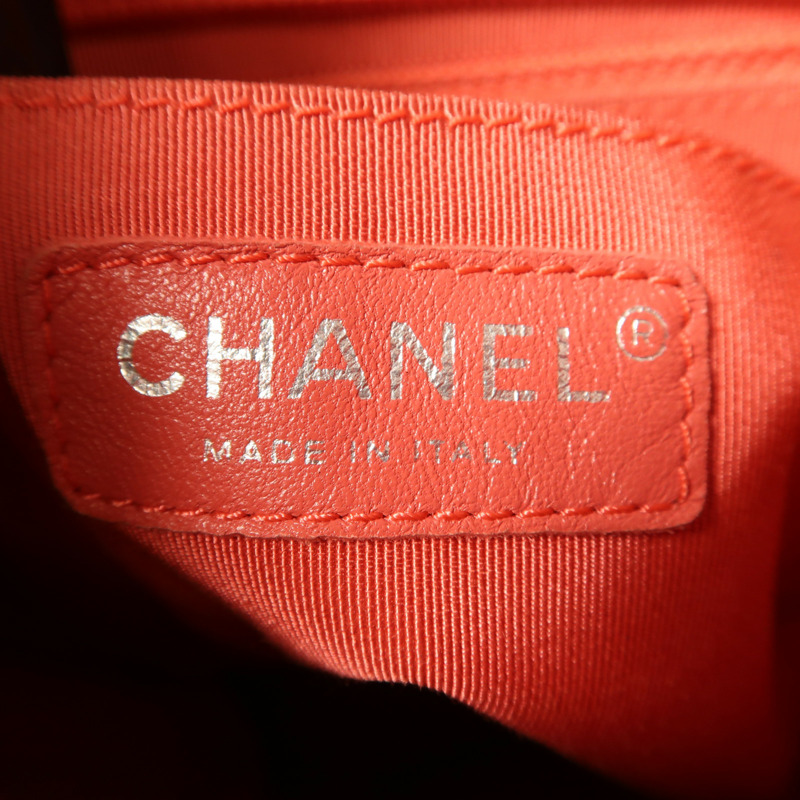 CHANEL 皮革Backpack金扣背包-7