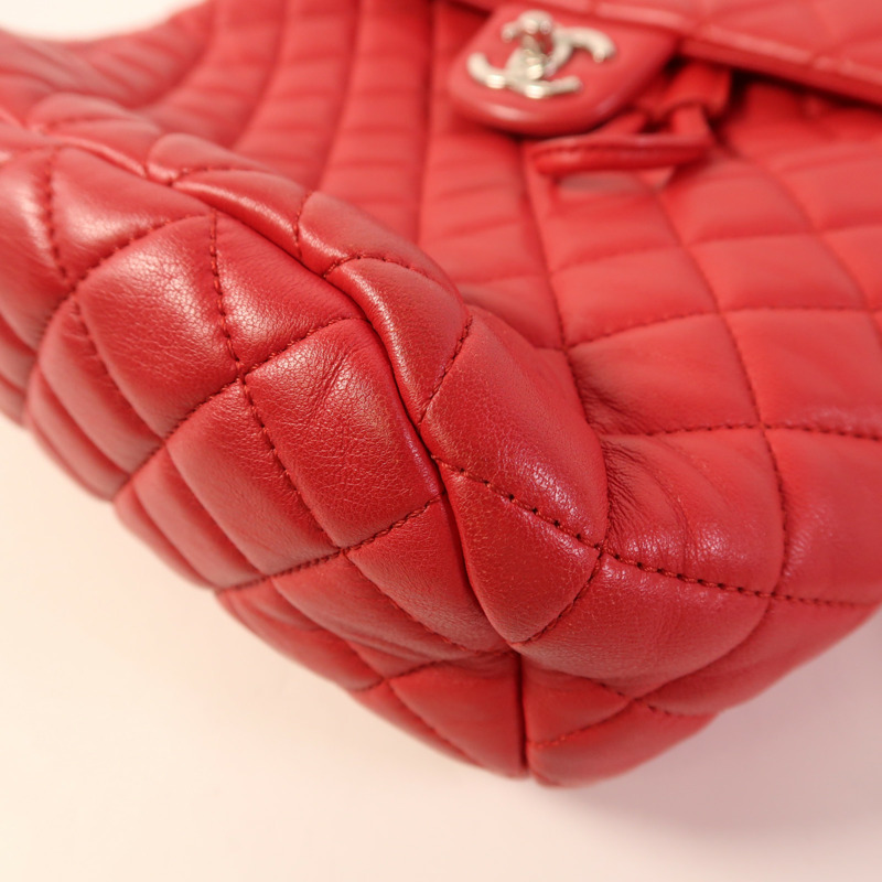 CHANEL 皮革Backpack金扣背包-12