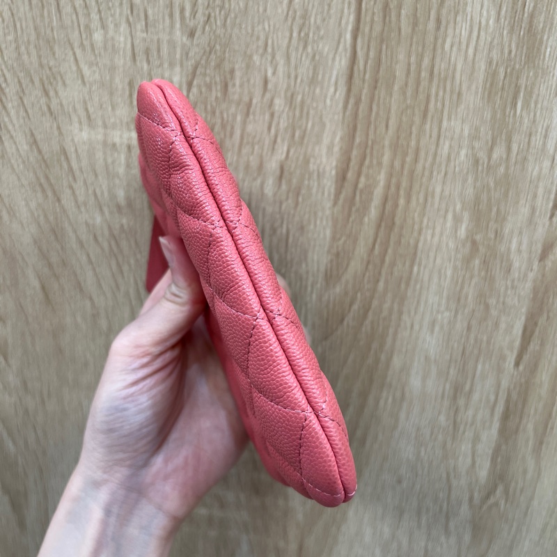 Chanel 玫粉荔枝牛皮金釦零錢包A82365-7