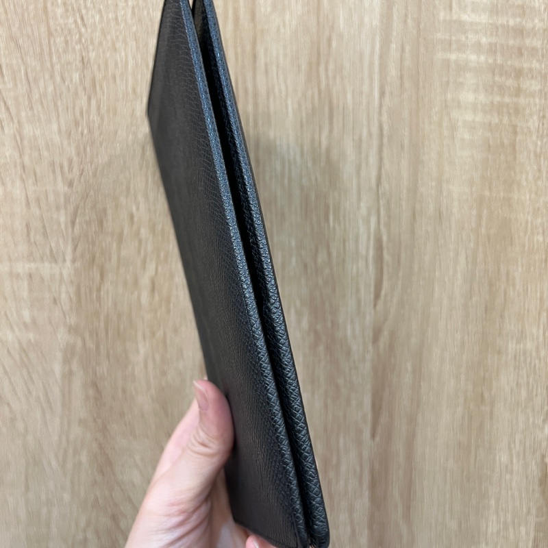 LV 岩灰Taiga牛皮12卡對開Brazza長夾M32572-2