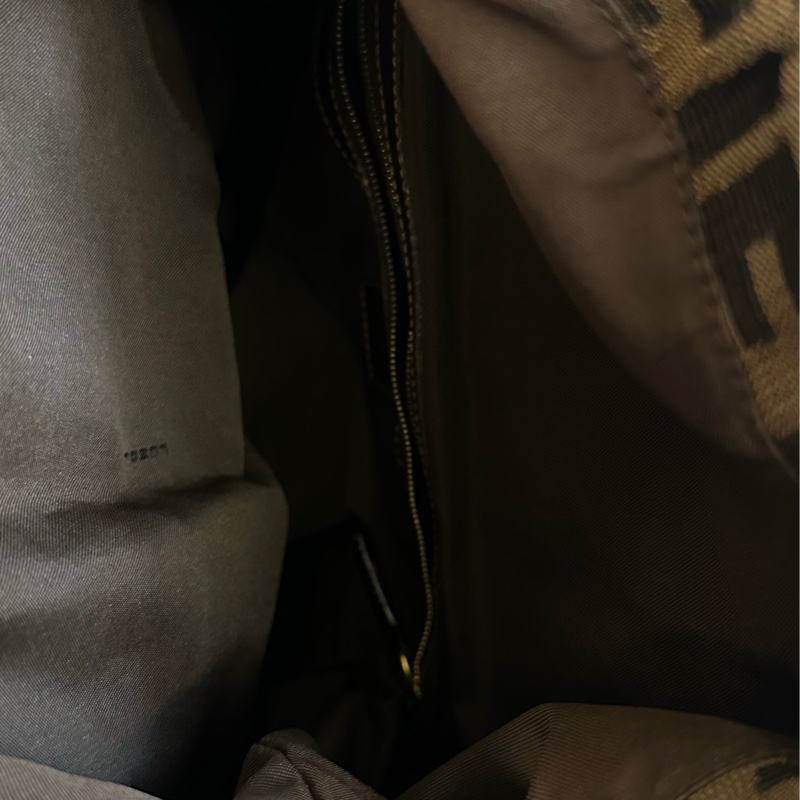 🩵 Fendi 老花袋 monogram bag-17