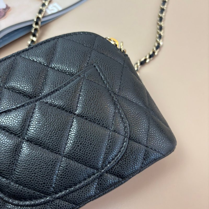 ::CHANEL:: AP4000黑色菱格紋牛皮淡金雙C MINI貝殼金鏈斜背包-7