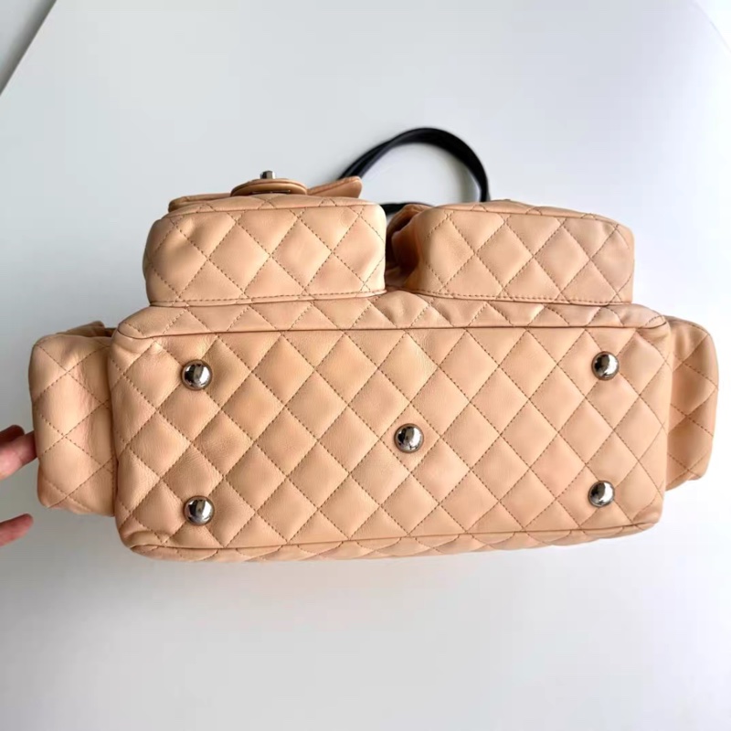 Chanel香奈兒康鵬奶茶色機車單肩包-4