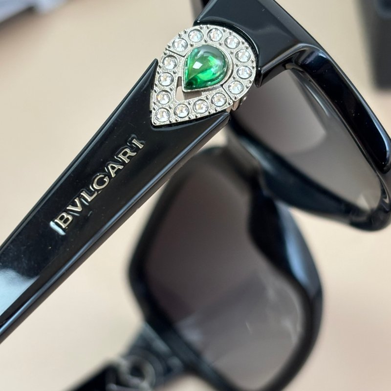 ::Bvlgari:: 寶格麗 黑框漸層鏡片銀鑽綠寶石太陽眼鏡 墨鏡-11