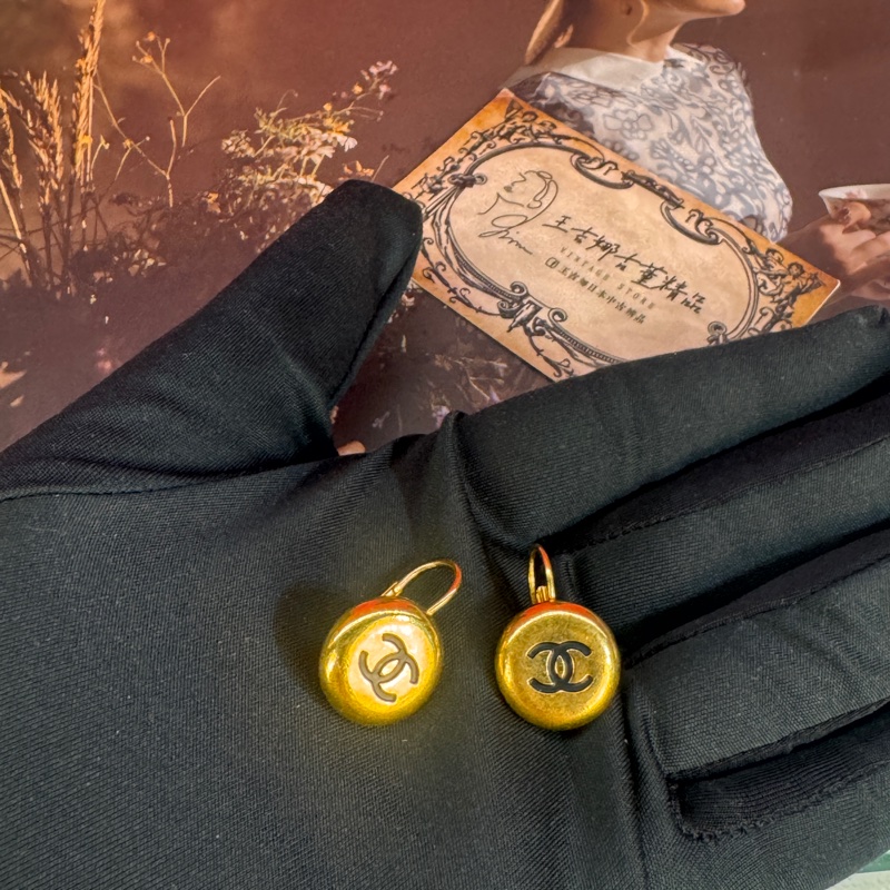 Chanel vintage 原黑logo耳環/古董藏家收藏/王吉娜古董精品-0