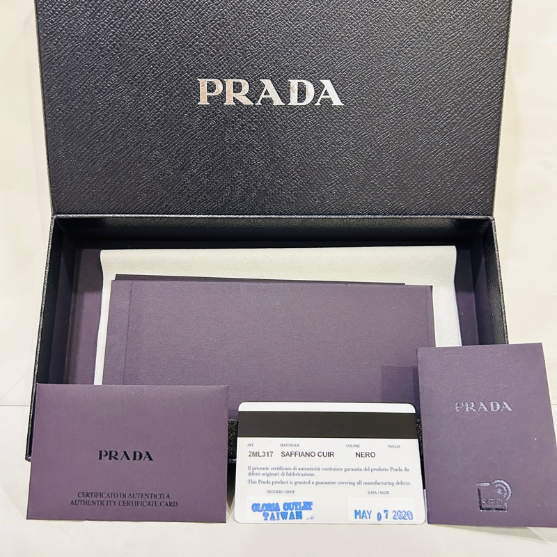 PRADA中性長夾-11