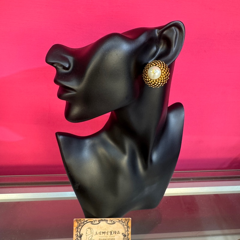 Chanel vintage 珍珠 菠蘿耳夾/古董藏家收藏/王吉娜古董精品-1