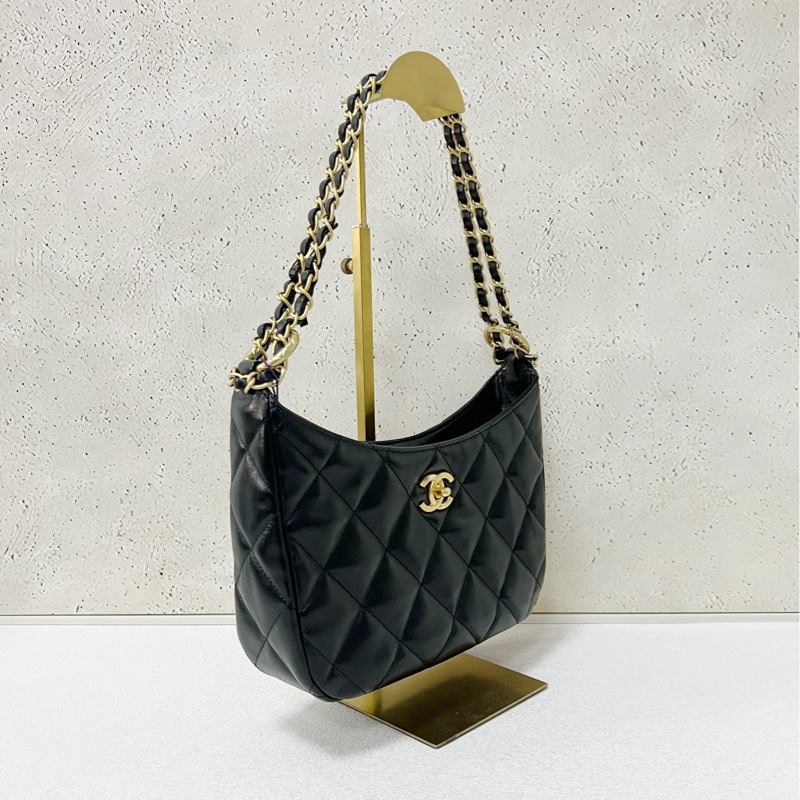 Chanel 24B Hobo 全新-2