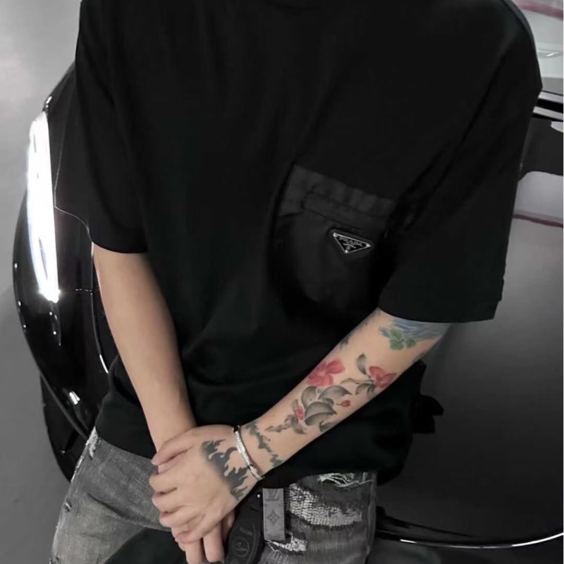 Prada 男款 再生尼龍 平紋T恤 黑色-2