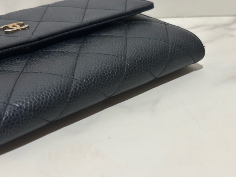 Chanel 金 LOGO 平扣長夾-14