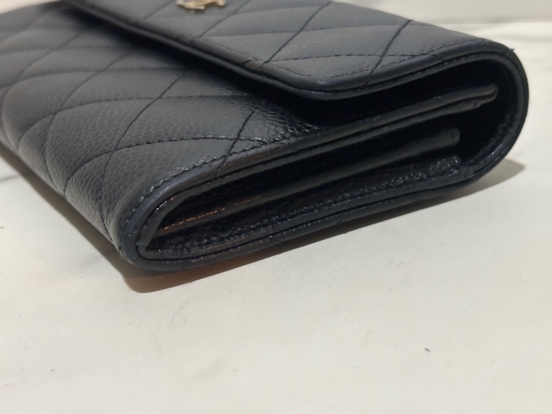 Chanel 金 LOGO 平扣長夾-16