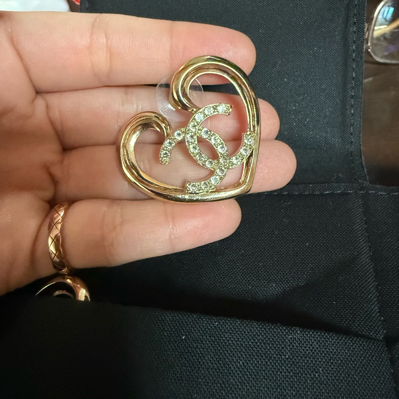 Chanel 🇫🇷 香奈兒 心型水鑽耳環（金色款）-1