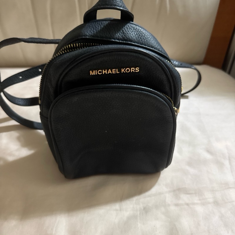 經典黑色Michael Kors 後背包-5