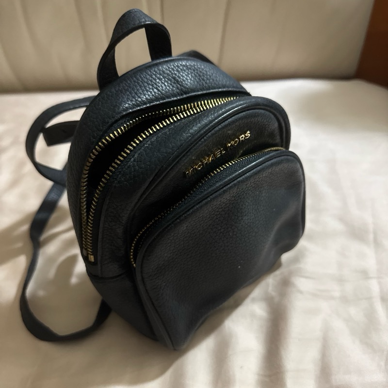 經典黑色Michael Kors 後背包-12