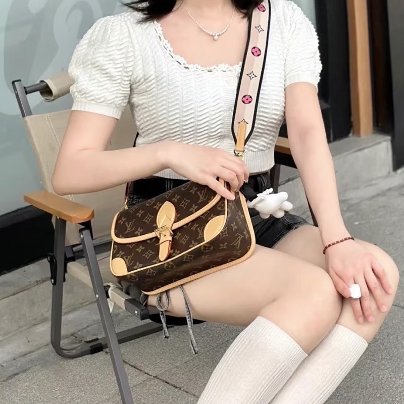 🈶購證 #閒置新全網最低 #秒殺爆款 Lv新款法棍包 經典老花雙背袋Diane-6