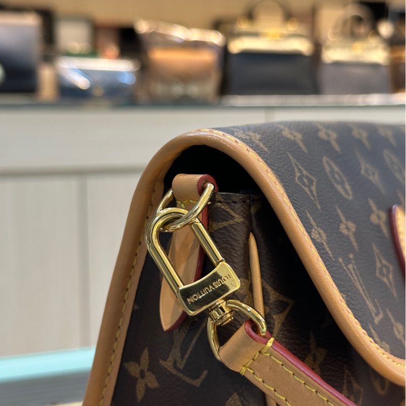 🈶購證 #閒置新全網最低 #秒殺爆款 Lv新款法棍包 經典老花雙背袋Diane-14