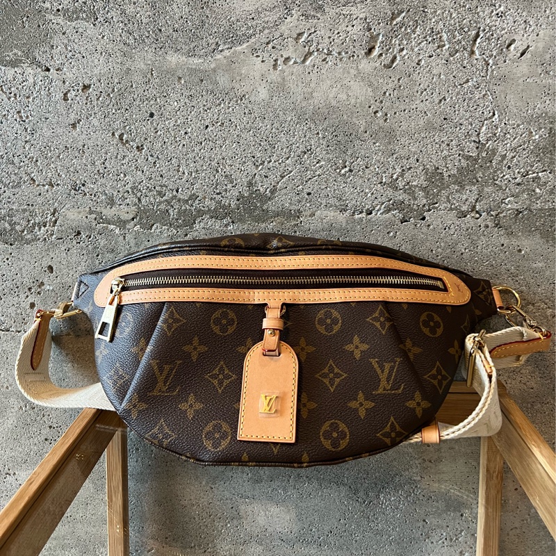 LOUIS VUITTON High Rise腰包 M46784-9