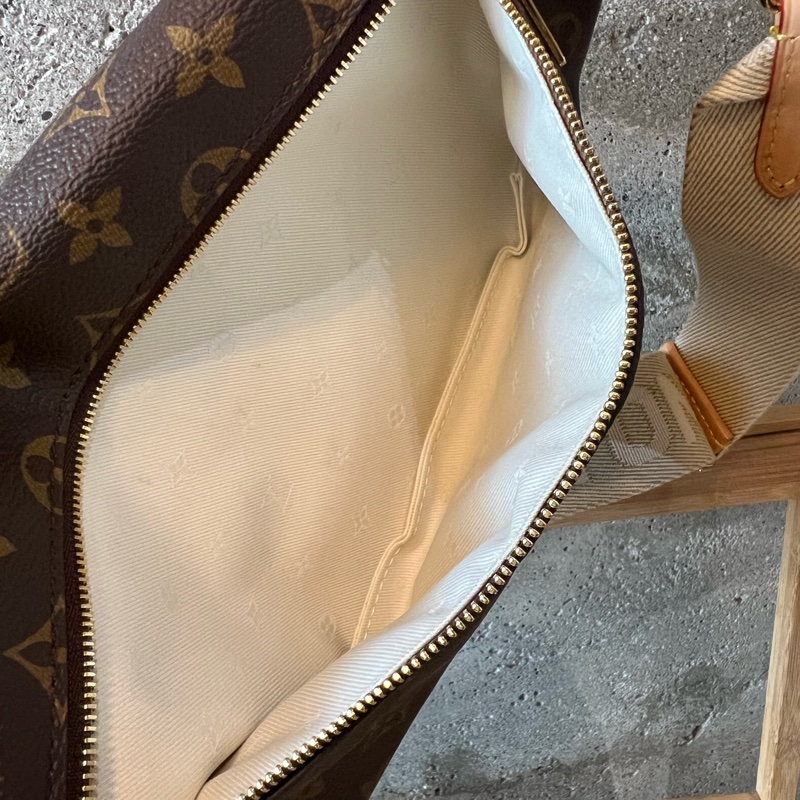 LOUIS VUITTON High Rise腰包 M46784-18