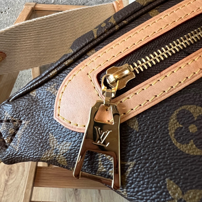 LOUIS VUITTON High Rise腰包 M46784-19