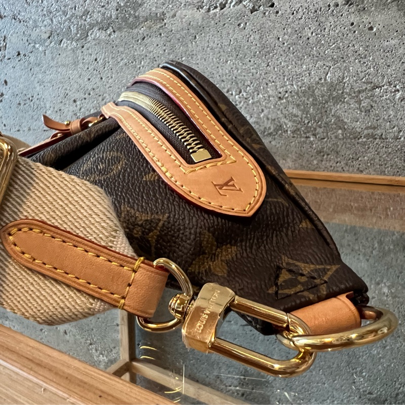 LOUIS VUITTON High Rise腰包 M46784-22
