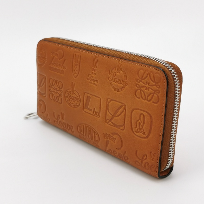 🤎 都會質感 ‧ Loewe 牛皮Logo壓紋拉鍊長-1