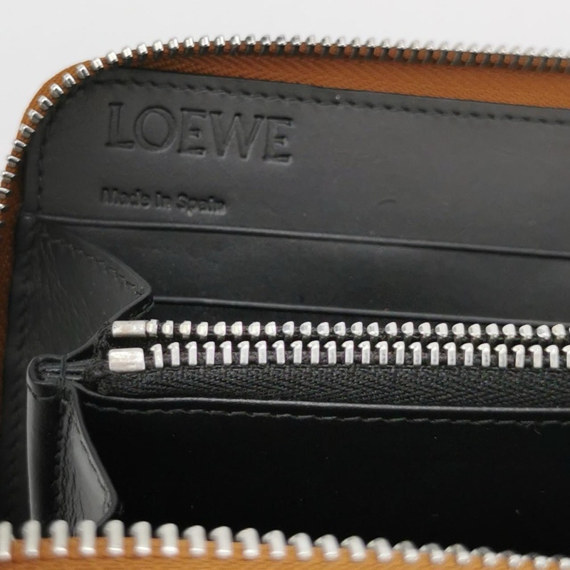 🤎 都會質感 ‧ Loewe 牛皮Logo壓紋拉鍊長-11