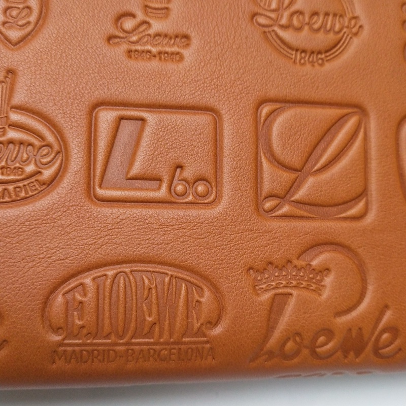 🤎 都會質感 ‧ Loewe 牛皮Logo壓紋拉鍊長-15