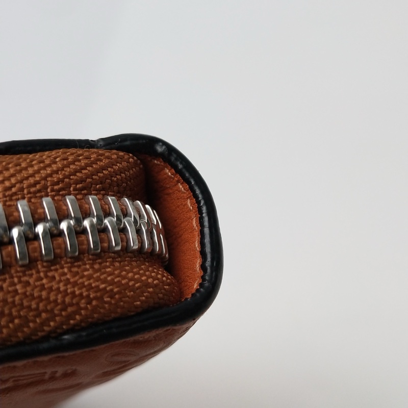 🤎 都會質感 ‧ Loewe 牛皮Logo壓紋拉鍊長-16