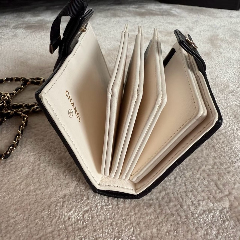CHANEL 22B 珍藏款蝴蝶結卡包-8