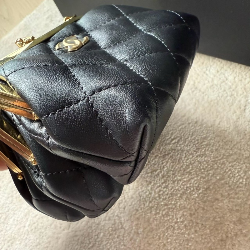 收藏款CHANEL 23C三胞胎手拿斜背包-9