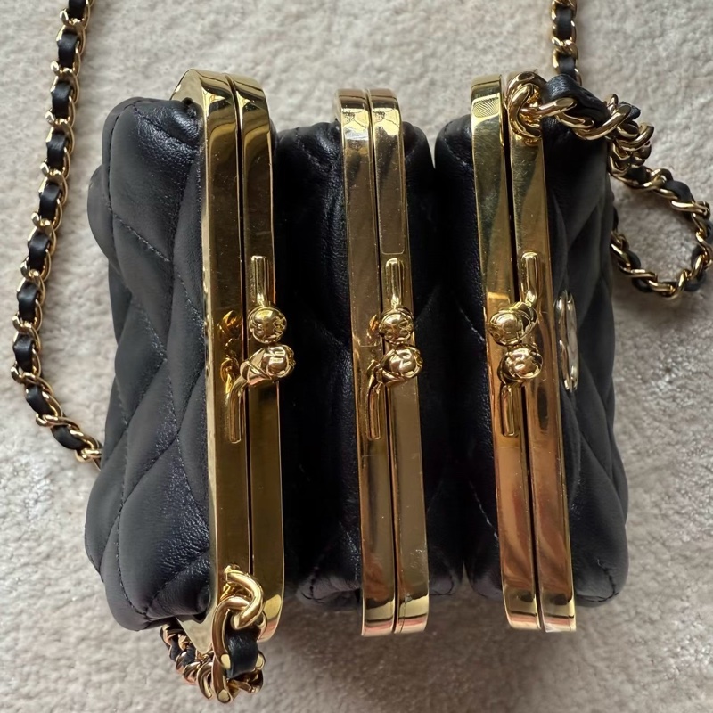 收藏款CHANEL 23C三胞胎手拿斜背包-15