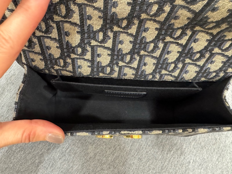 DIOR(迪奧) 30Montaigne 蒙田 EAST-WEST 老花 帆布 金扣 鏈條包-24