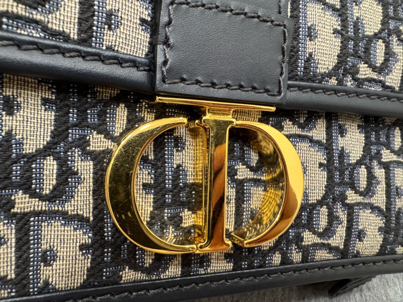 DIOR(迪奧) 30Montaigne 蒙田 EAST-WEST 老花 帆布 金扣 鏈條包-25