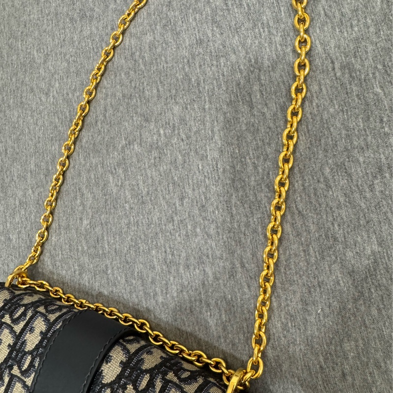 DIOR(迪奧) 30Montaigne 蒙田 EAST-WEST 老花 帆布 金扣 鏈條包-31